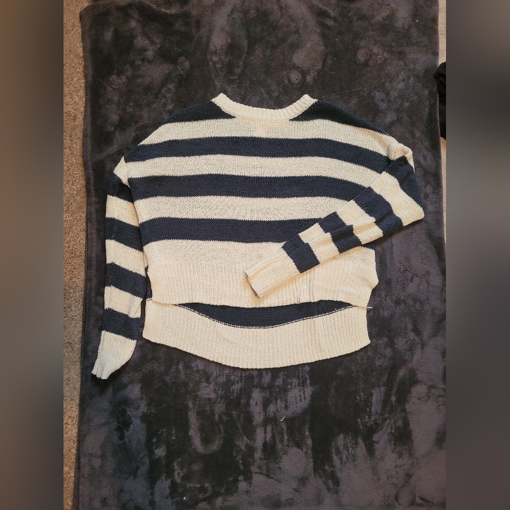 Sweater size S